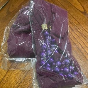Purple pearl scarf​​